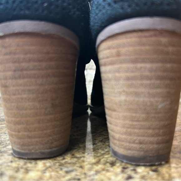 TOMS. Majorca Ankle Boots, 7W, Open Toe, Perforated Suede Leather, Black - Picture 8 of 11